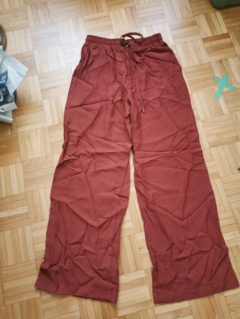 Wide-Leg Pull-On Pants in Terracotta - Picture 4 of 7
